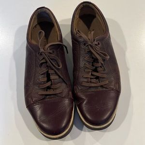 Cole Haan men’s burgundy leather lace up shoes size 11